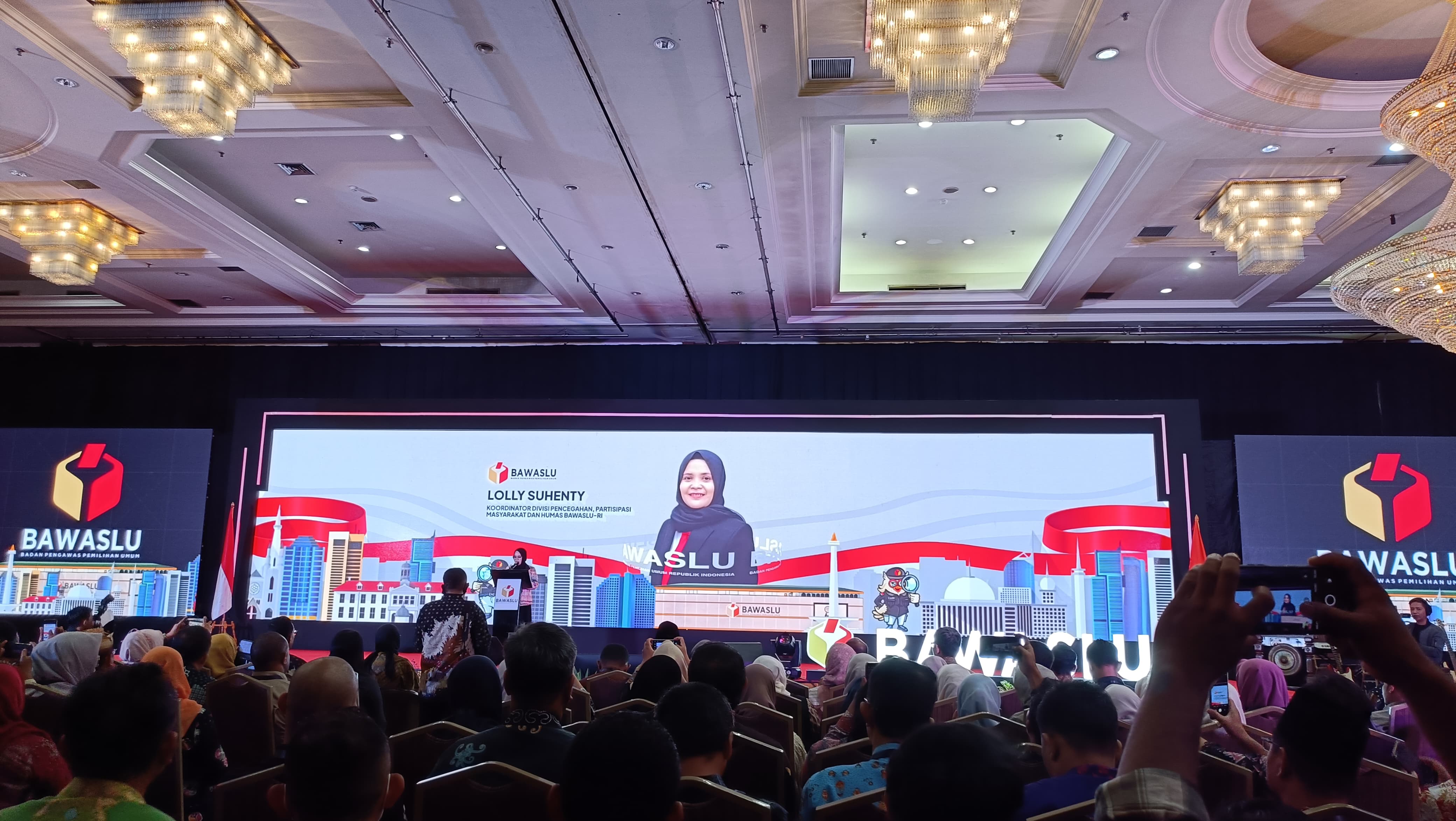 Dokumentasi Rapat Evaluasi Nasional Kehumasan Bawaslu Dalam Penyelenggaraan Pemilu dan Persiapan Kehumasan Pada Tahapan Pemilihan Serentak Tahun 2024, Minggu (30/06/2024).