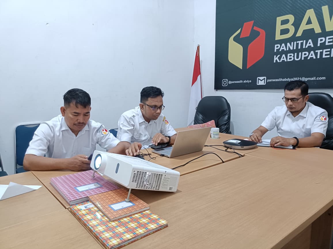 Dokumentasi Zoom Meeting Pendampingan Pengisian Kertas Kerja Penilaian Mandiri Maturitas Sistem Pengendalian Intern Pemerintah (SPIP) Terintegrasi Tahun 2026, Rabu (17/06/2026).
