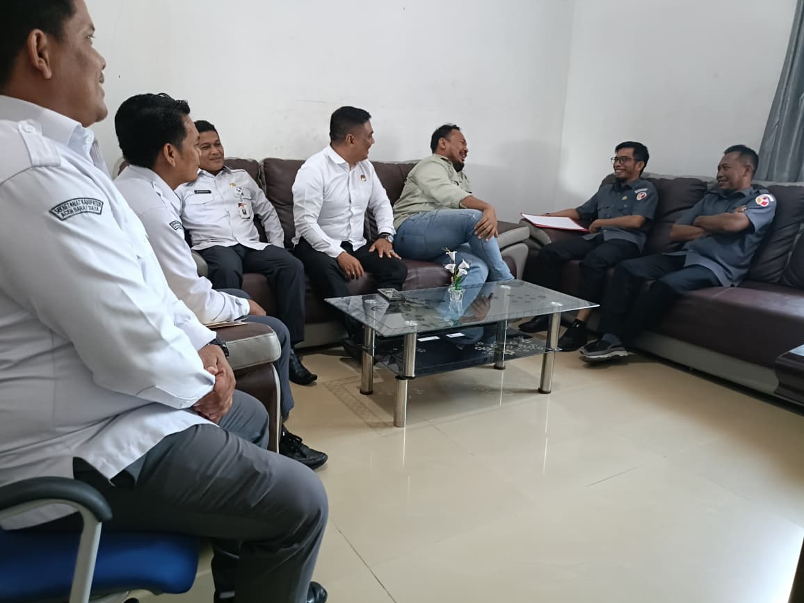 Dokumentasi  Audiensi dan Silaturrahmi Terkait Pengawasan Uji Petik PDPB di Sekretariat Bawaslu Abdya, Senin (22/06/2026).
