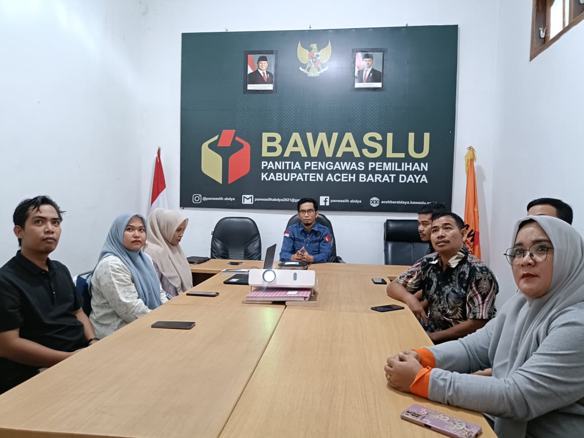 Dokumentasi Sosialisasi Indikator Kinerja Utama (IKU) Komisioner Bawaslu yang diselenggarakan oleh Panwaslih Provinsi Aceh secara daring melalui Zoom Meeting, Jum'at (07/08/2026).