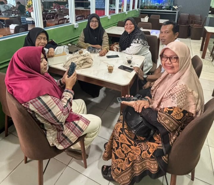 Dokumentasi Kegiatan Konsolidasi Demokrasi Melibatkan Aliansi Perempuan dan Anak Abdya (Alppera), Serikat PEKKA/PEGAS PEKKA, serta Majelis Adat Aceh (MAA) Kabupaten Aceh Barat Daya. Kegiatan dilaksanakan pada Rabu, (23/09/2026).