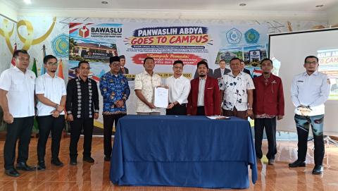 Dokumentasi Jalin Kerja Sama dengan Sekolah Tinggi Keguruan dan Ilmu Pendidikan (STKIP) Muhammadiyah Aceh Barat Daya serta Sekolah Tinggi Ilmu Tarbiyah (STIT) Muhammadiyah Aceh Barat Daya melalui penandatanganan Nota Kesepahaman (Memorandum of Understanding/MoU), Rabu (28/10/2026).