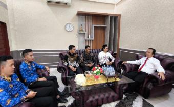 Dokumentasi Silaturrahmi dan Koordinasi Demi Menyukseskan Pemilihan Kepala Daerah (Pilkada) pada Tanggal 27 November 2024 serta Peresmian Gampong Demokrasi dan Pelantikan Forum Warga Pengawasan Partisipatif, Senin (28/10/2024).