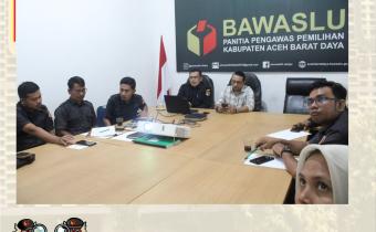 Dokumentasi Pembekalan dan Pemahaman Survei Penilaian Integritas Bagi Jajaran Sekretariat Bawaslu Abdya, Senin (26/05/2025).