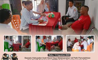 Dokumentasi pengawasan coklit dilakukan di Desa Pisang Kecamatan Setia, Rabu (13/08/2025).