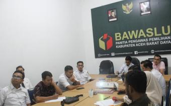 Dokumentasi Rapat Pembahasan Pendidikan Pengawasan Partisipatif, Kegiatan Ini Bertujuan Untuk Sarana Pendidikan Membentuk Pengawasan Partisipatif, Rabu (15/10/2025).