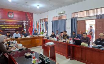Dokumentasi Badan Pengawas Pemilihan Umum (Bawaslu) Kabupaten Aceh Barat Daya (Abdya) menghadiri sekaligus melakukan pengawasan melekat pada Forum Konsultasi Publik (FKP) Pelayanan Pemutakhiran Data Pemilih Berkelanjutan (PDPB) yang diselenggarakan oleh KIP Abdya, Kamis (13/11/2025).