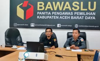 Dokumentasi Koordinator Divisi Penanganan Pelanggaran dan Penyelesaian Sengketa (PPPS) Bawaslu Kabupaten Aceh Barat Daya (Abdya), Rizwan, S.HI, menjadi pemateri dalam kegiatan Pendidikan Pengawas Partisipatif (P2P) yang dilaksanakan secara daring melalui Zoom Meeting, Senin (17/11/2025).