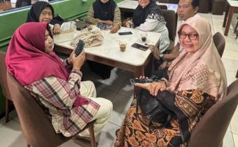 Dokumentasi Kegiatan Konsolidasi Demokrasi Melibatkan Aliansi Perempuan dan Anak Abdya (Alppera), Serikat PEKKA/PEGAS PEKKA, serta Majelis Adat Aceh (MAA) Kabupaten Aceh Barat Daya. Kegiatan dilaksanakan pada Rabu, (23/09/2026).